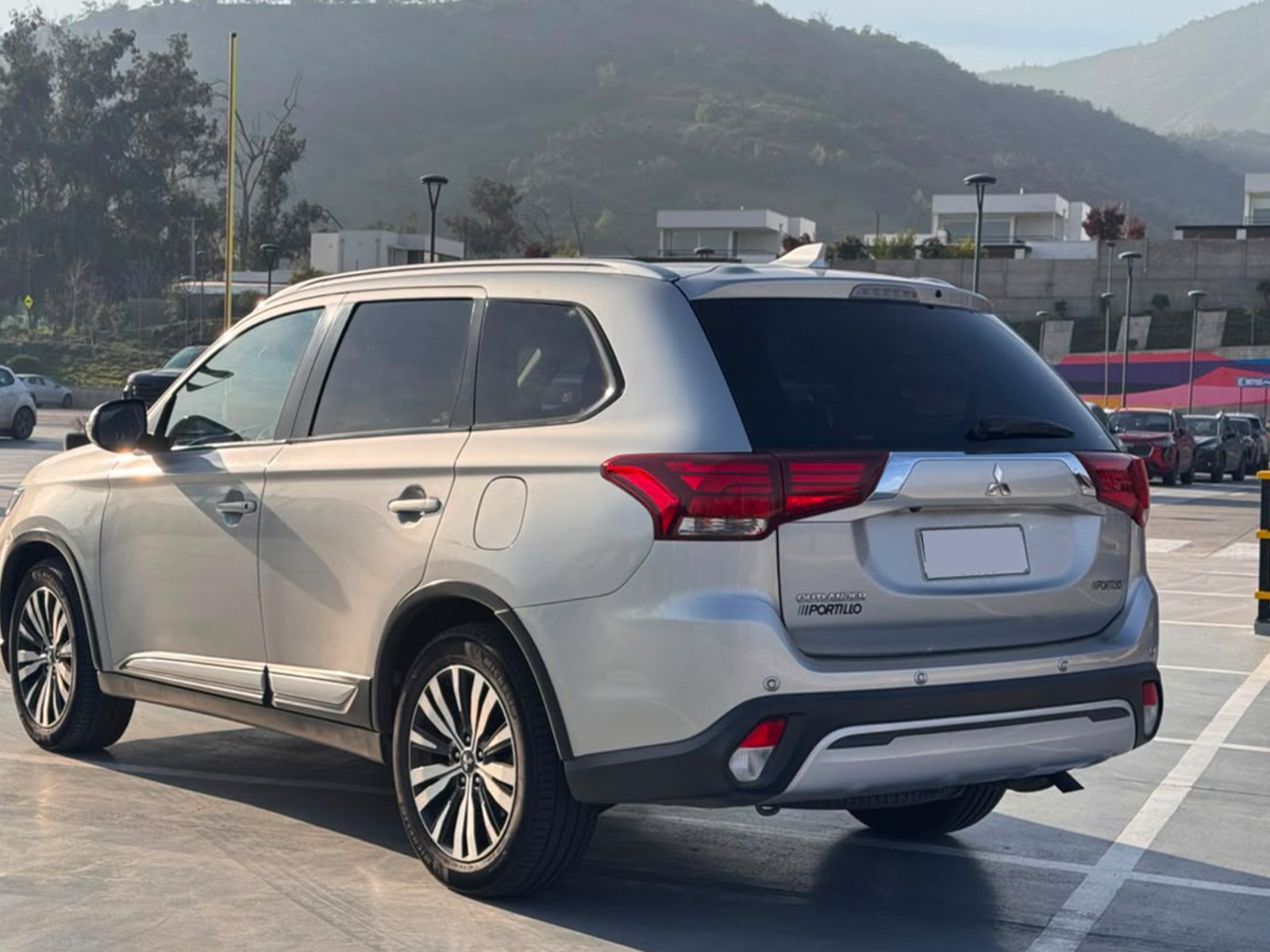 Mitsubishi Outlander GLX 2.4 AWD 2020 - Foto 5 de 20