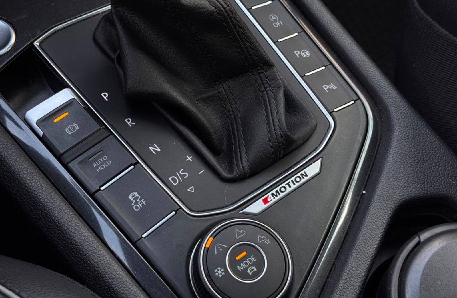 Volkswagen Tiguan 2.0tsi Limited 2018 - Imagen 13 de 18