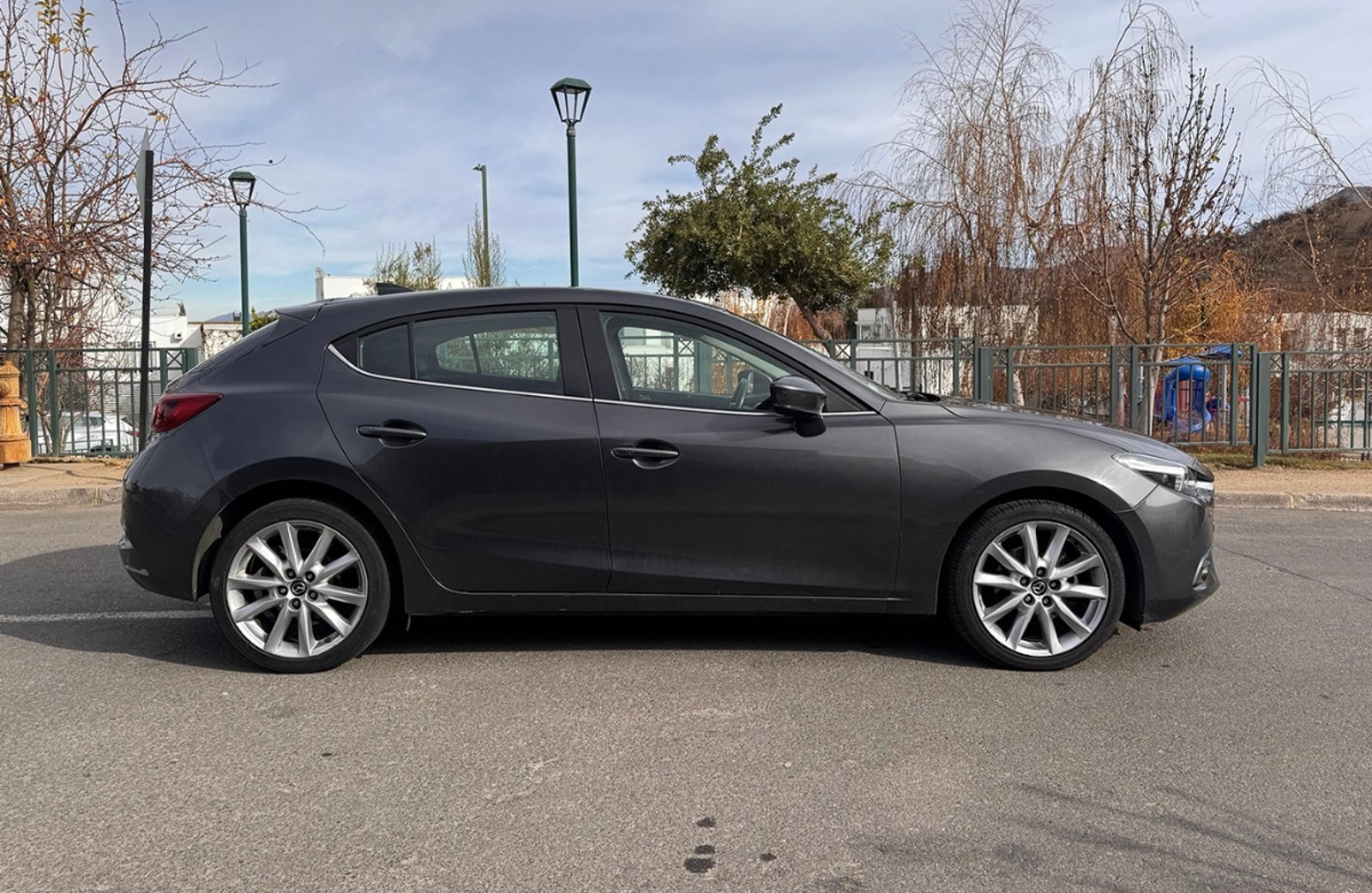 Mazda 3 Sport 2.5 GT Bose 2017 - Imagen 9 de 19