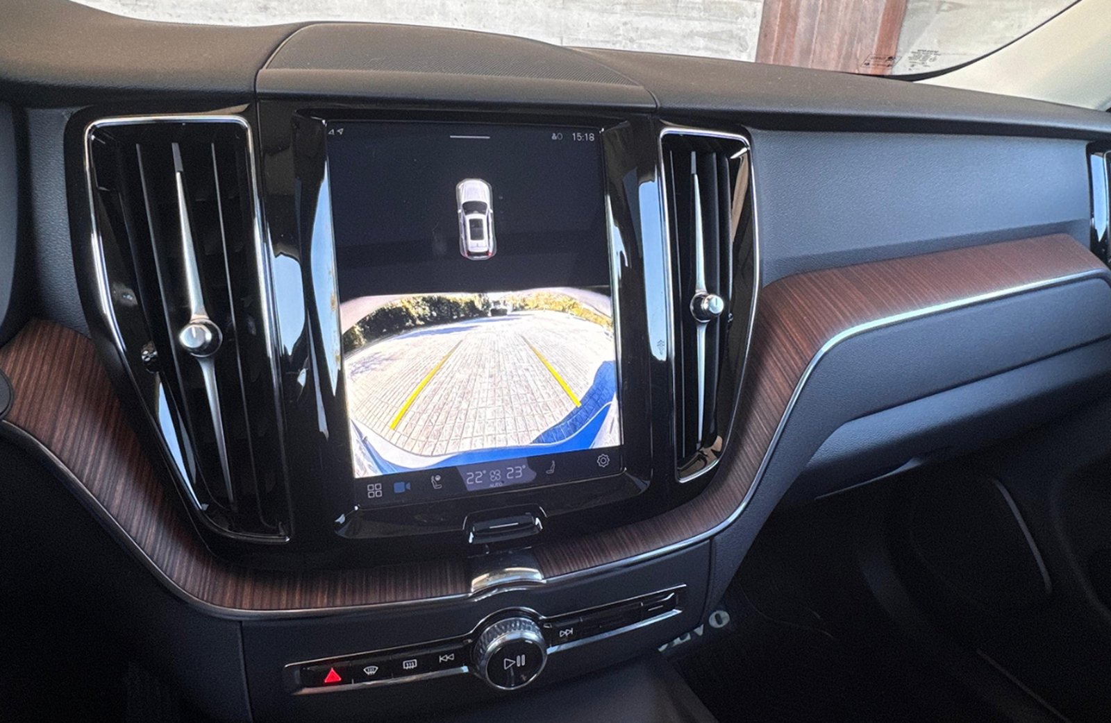 Volvo XC60 B5 Plus AWD 2025 - Imagen 15 de 16