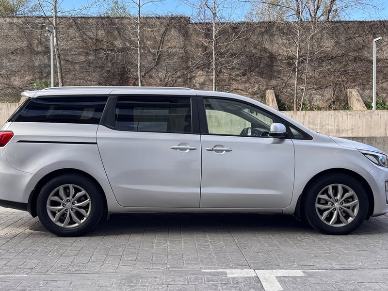 Kia Grand Carnival EX 3.3 2018 - Imagen 7 de 19
