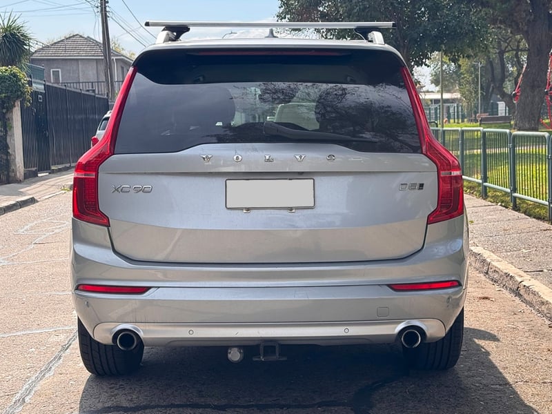 Volvo XC90 D5 AWD Momentum 2018 - Imagen 6 de 18