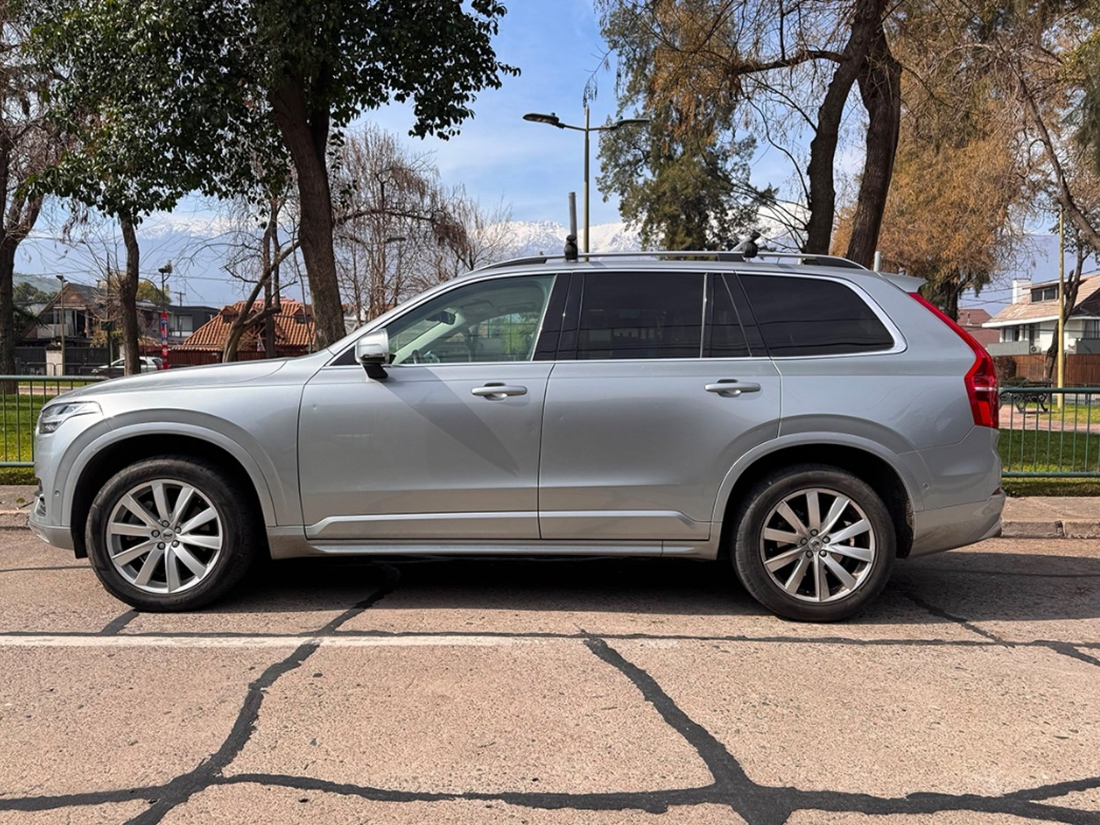 Volvo XC90 D5 AWD Momentum 2018 - Foto 4 de 18