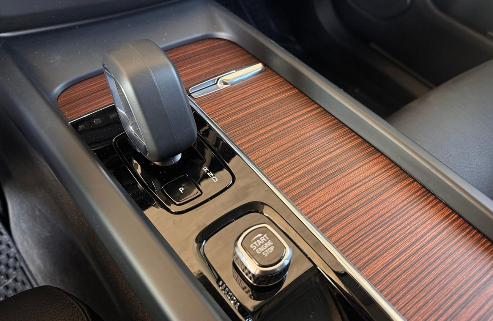 Volvo XC60 B5 Plus AWD 2025 - Imagen 14 de 16