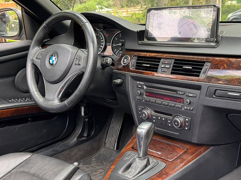 BMW 320 ia cabriolet 2015 - Imagen 17 de 19