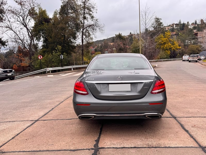 Mercedes-Benz 200 E200 CGI 2017 - Imagen 6 de 16
