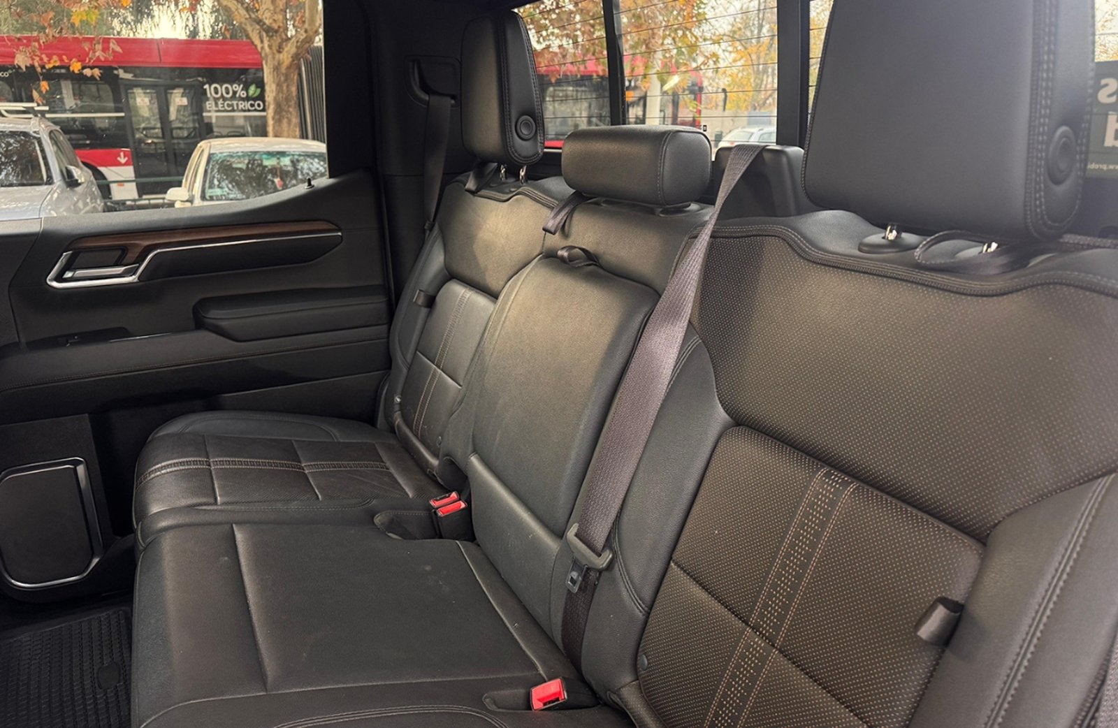 Chevrolet Silverado High Country 3.0 2024 - Imagen 16 de 19