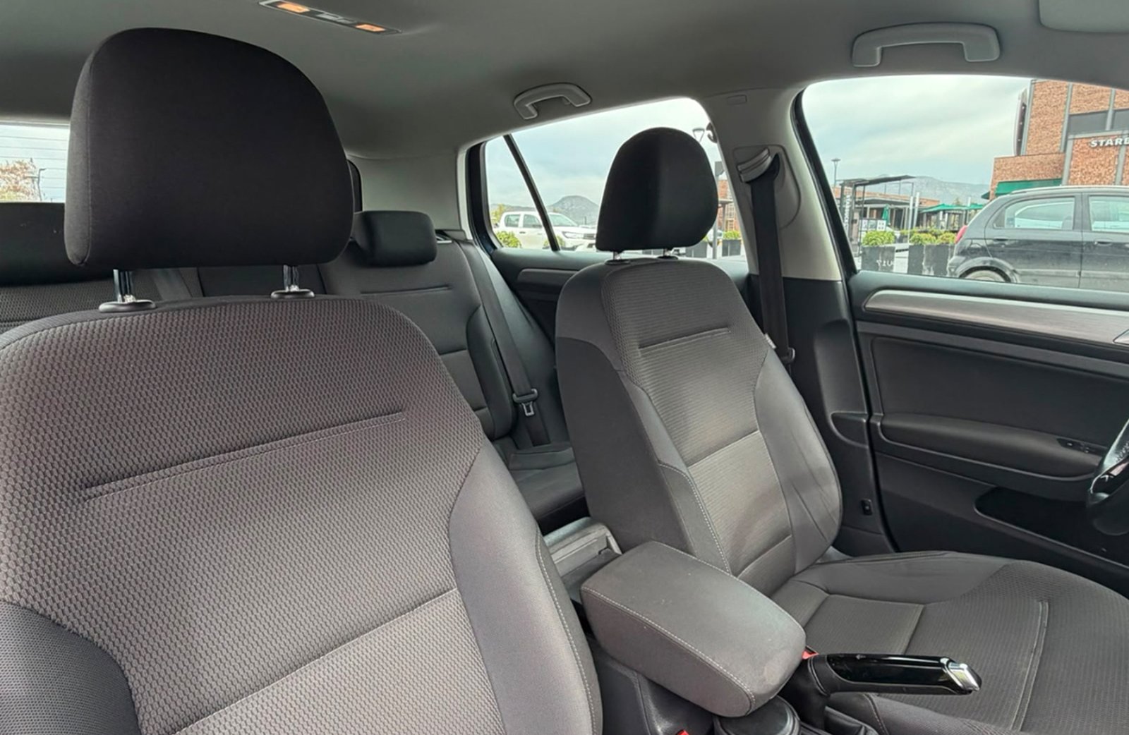 Volkswagen Golf 1.6 comfortline 2017 - Imagen 11 de 15