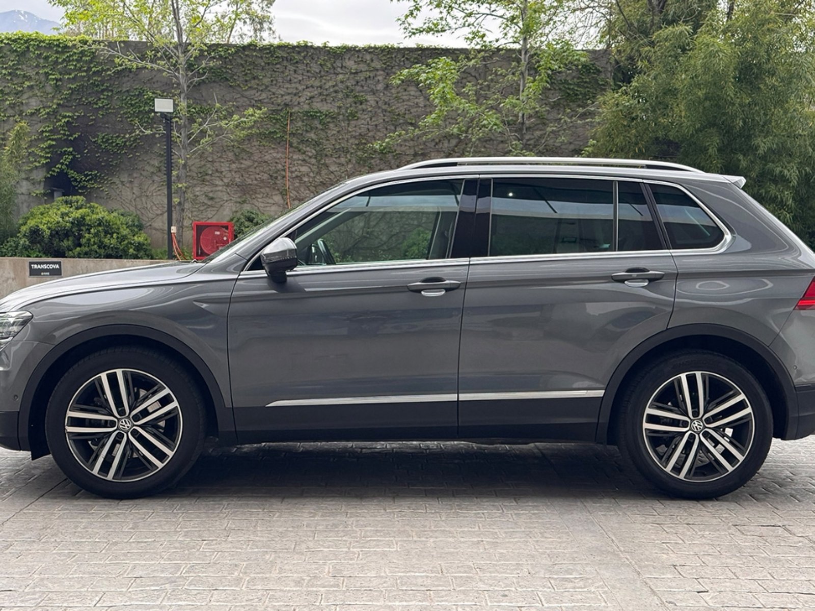 Volkswagen Tiguan Sport 4motion 2019 - Foto 4 de 20