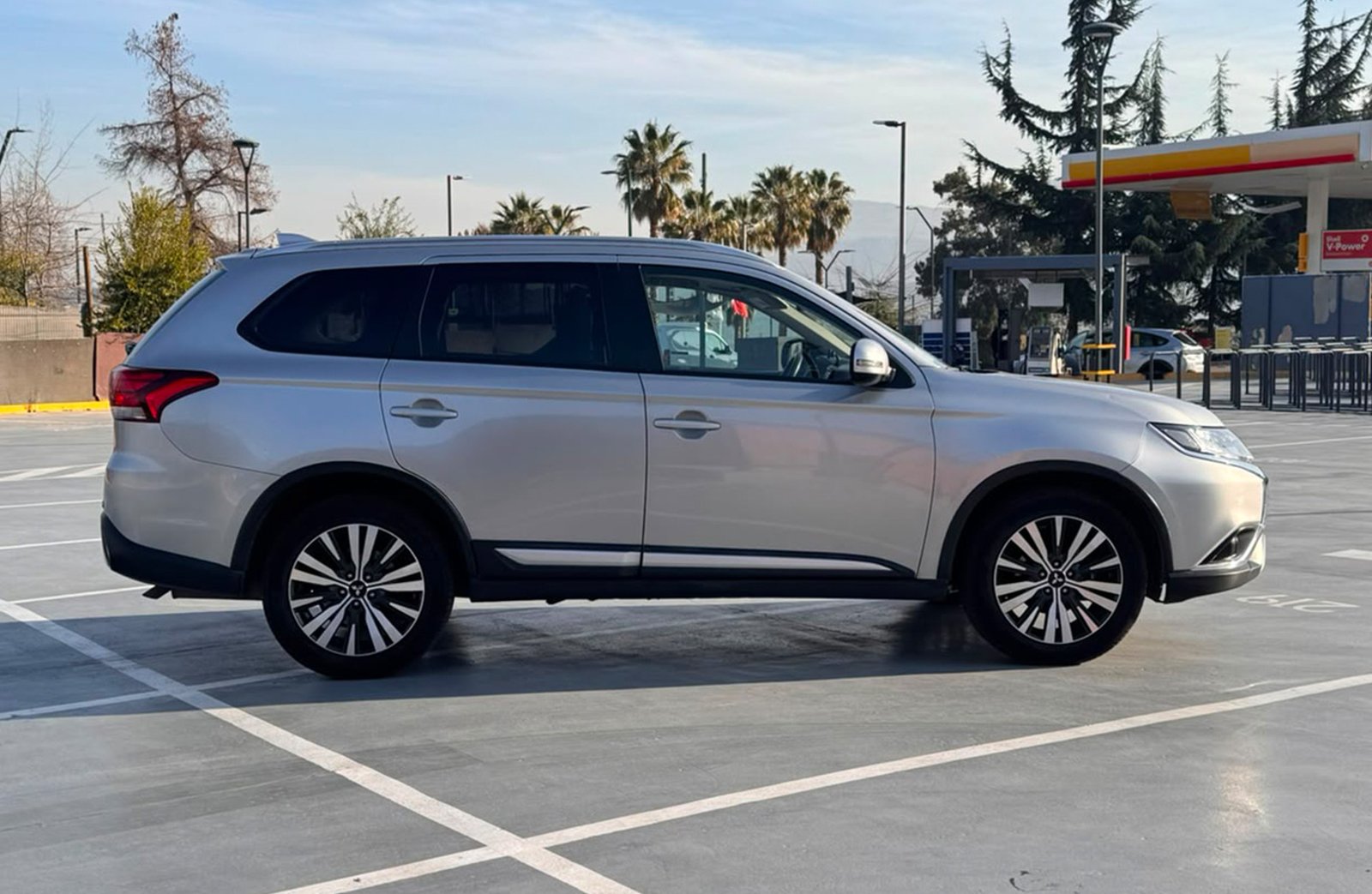 Mitsubishi Outlander GLX 2.4 AWD 2020 - Imagen 8 de 20