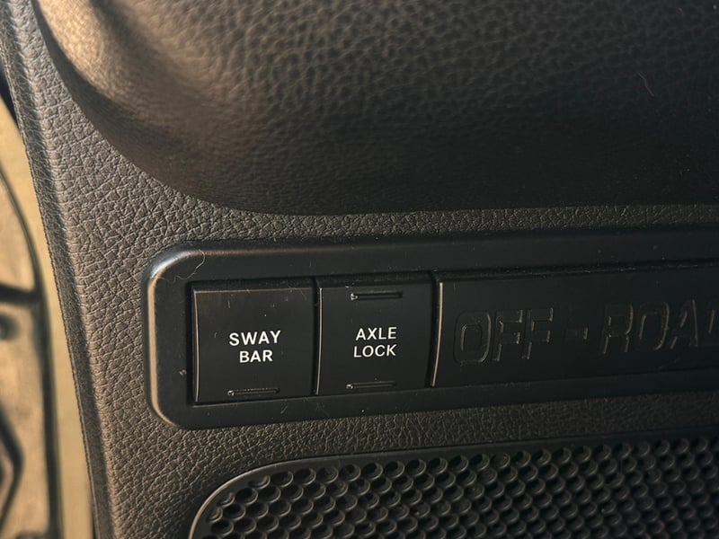 Jeep Wrangler Rubicon Unlimited 3.8 V6 2012 - Imagen 17 de 18