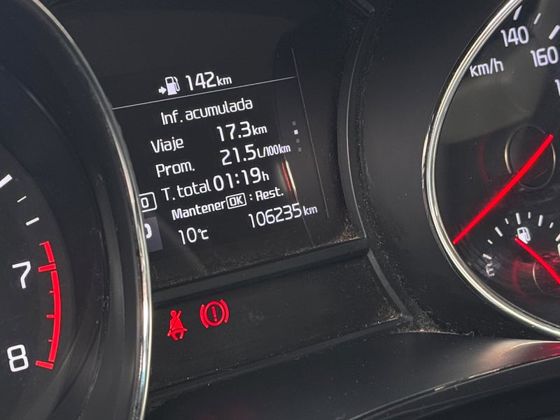 Kia Grand Carnival EX 3.3 2018 - Imagen 15 de 19