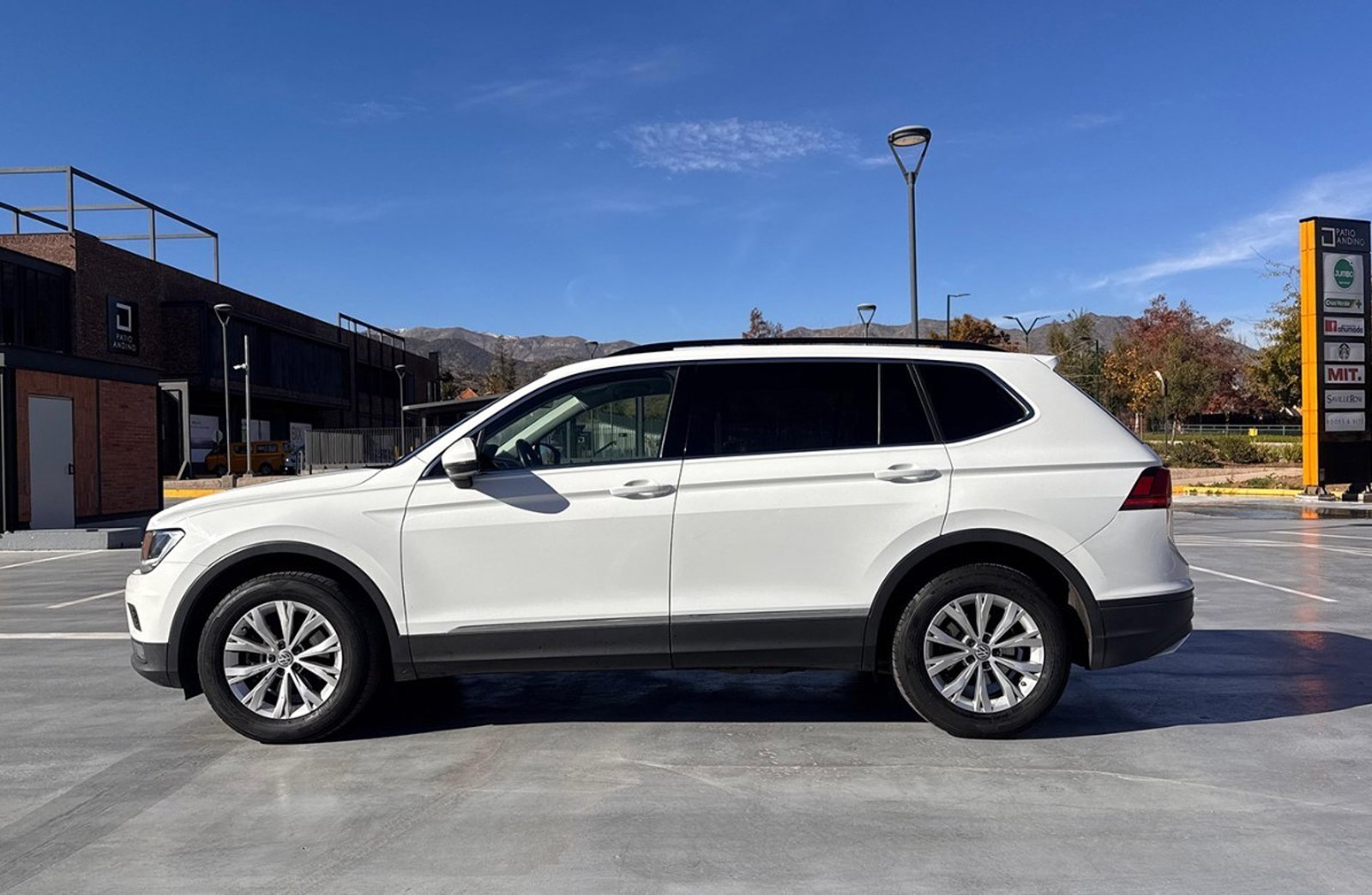 Volkswagen TIGUAN Comfortline 7a 2018 - Imagen 4 de 10
