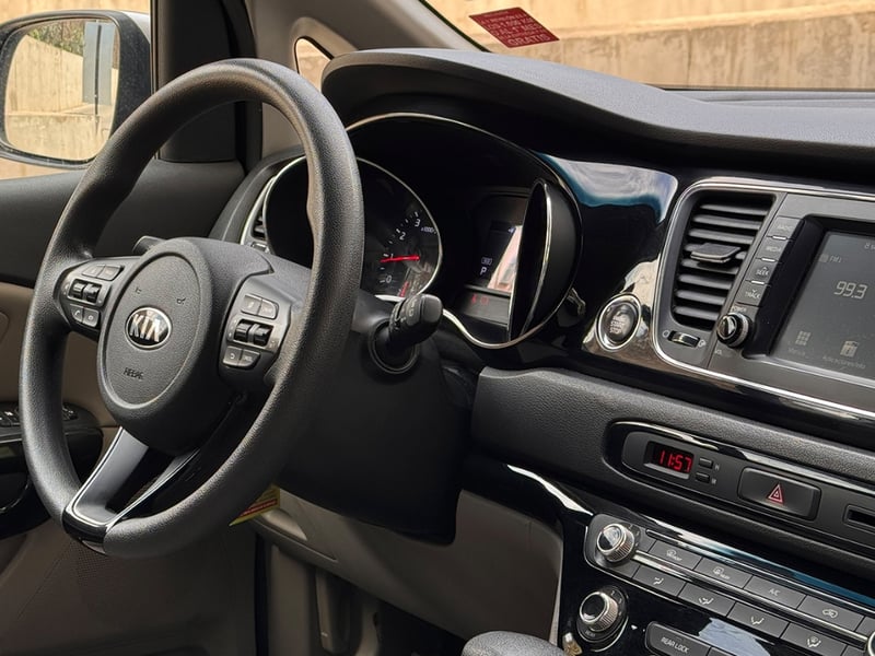Kia Grand Carnival EX 3.3 2018 - Imagen 19 de 19