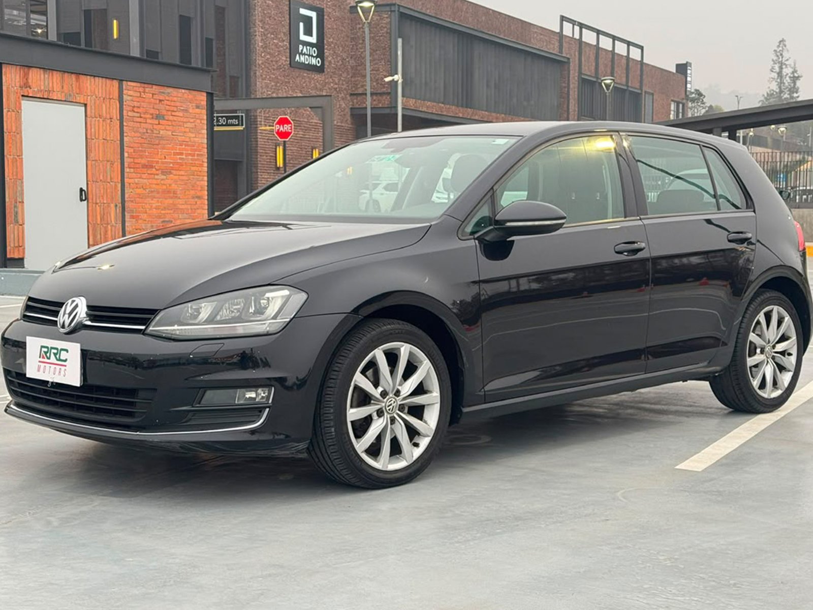 Volkswagen Golf Highline 2.0TDI 2018 - Foto 3 de 18