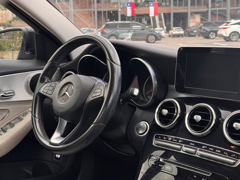 Mercedes-Benz C 220 diesel 2015 - Imagen 17 de 20
