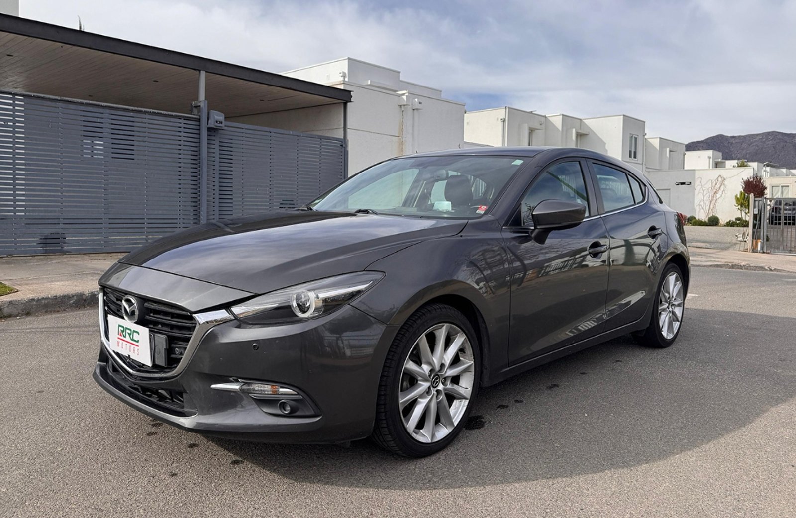 Mazda 3 Sport 2.5 GT Bose 2017 - Imagen 3 de 19