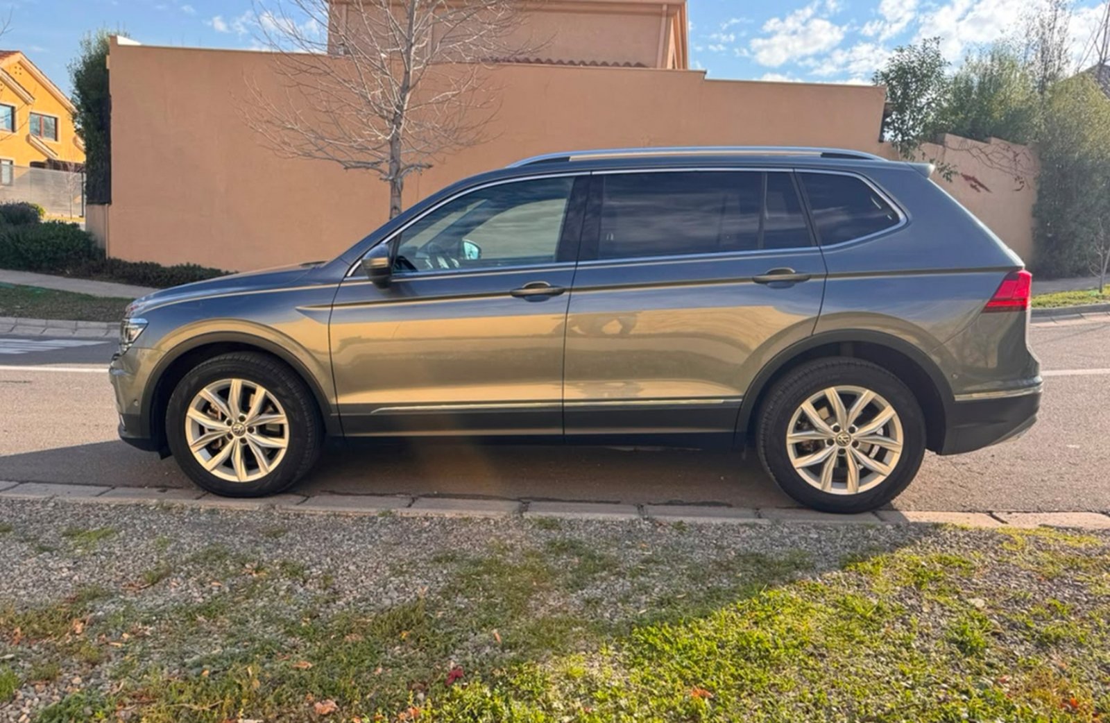 Volkswagen Tiguan 2.0tsi Limited 2018 - Imagen 3 de 18
