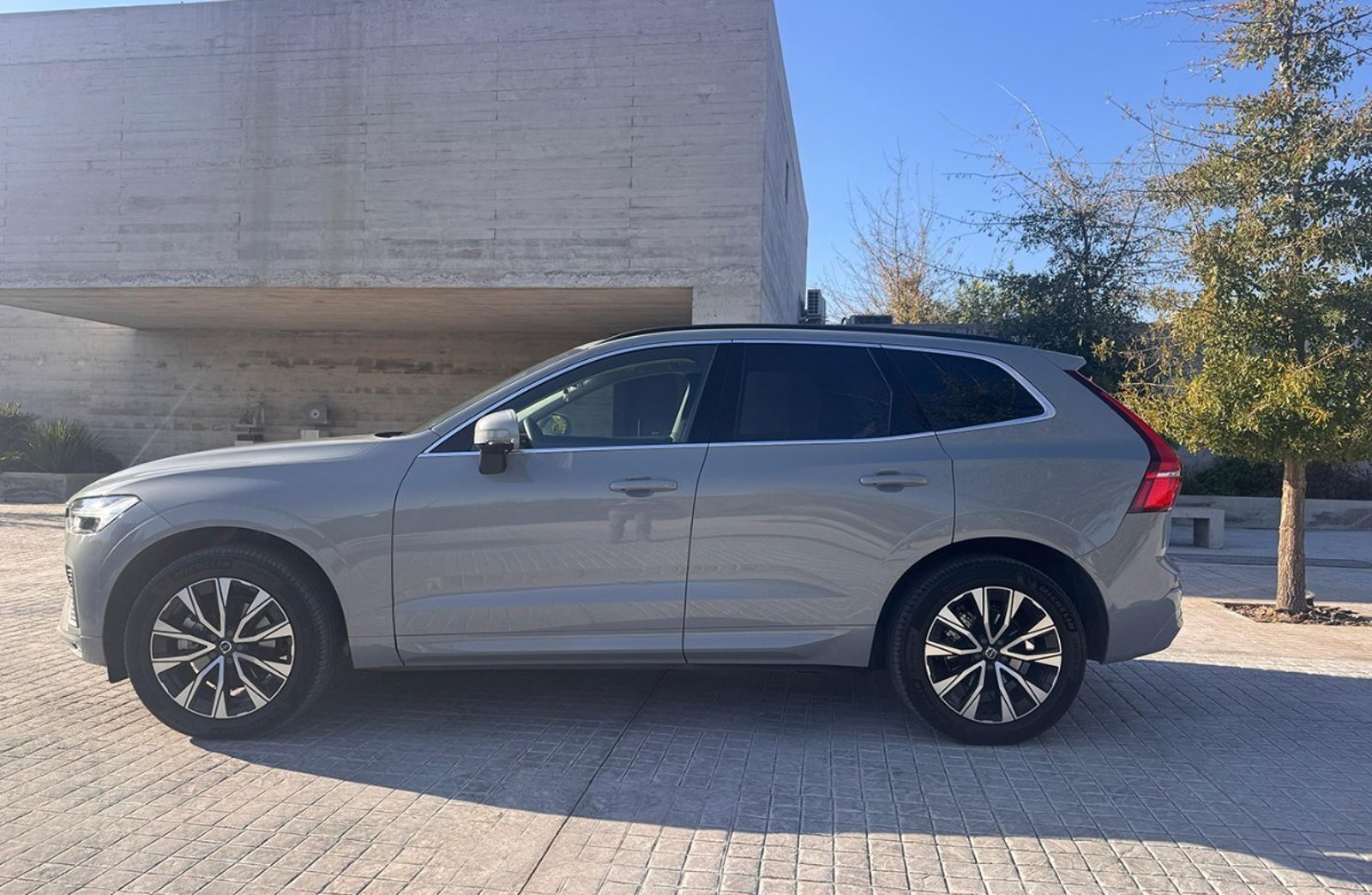 Volvo XC60 B5 Plus AWD 2025 - Imagen 7 de 10