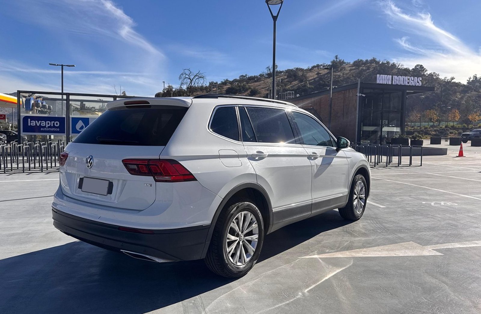 Volkswagen TIGUAN Comfortline 7a 2018 - Imagen 6 de 10