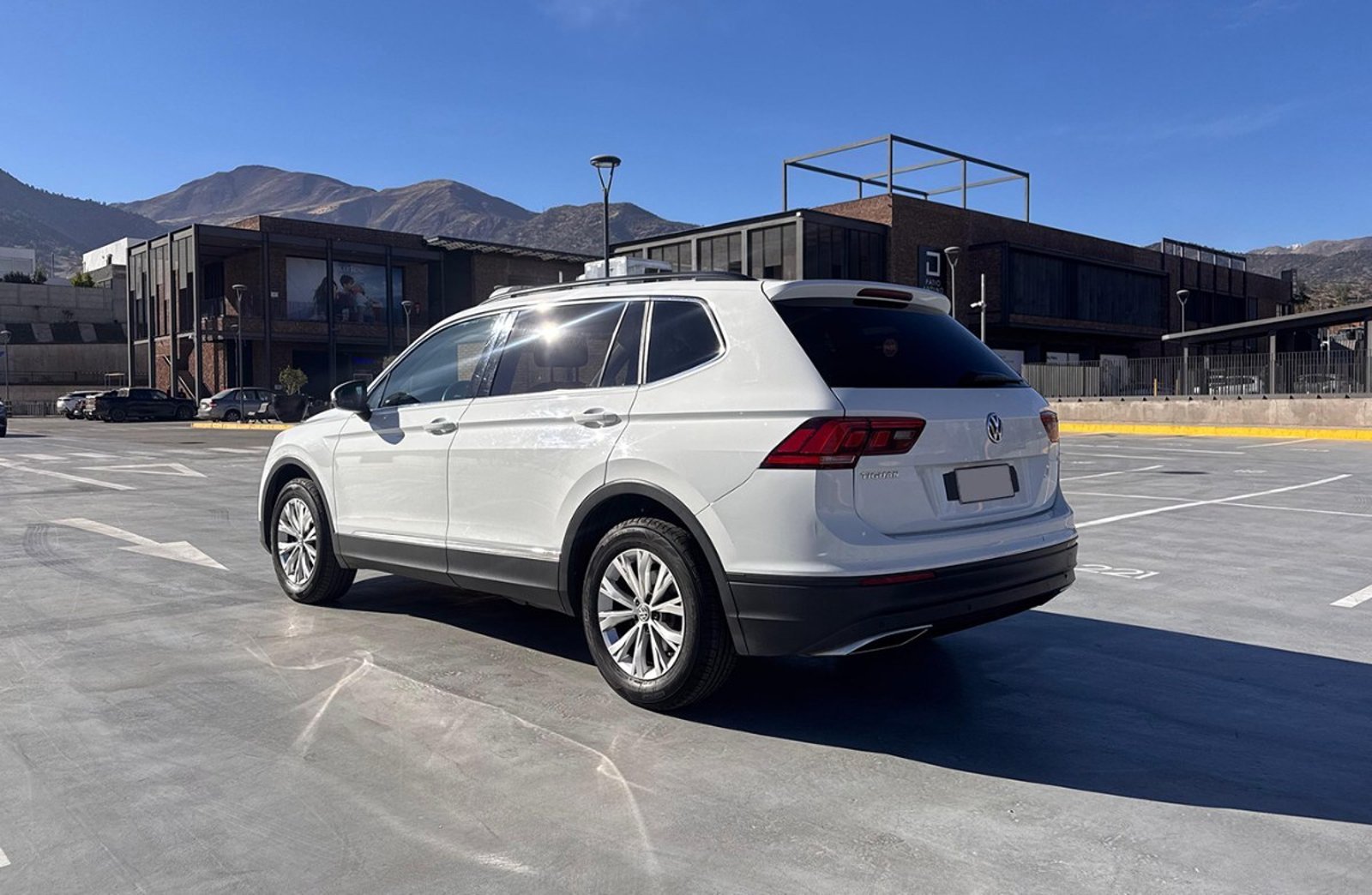 Volkswagen TIGUAN Comfortline 7a 2018 - Imagen 5 de 10