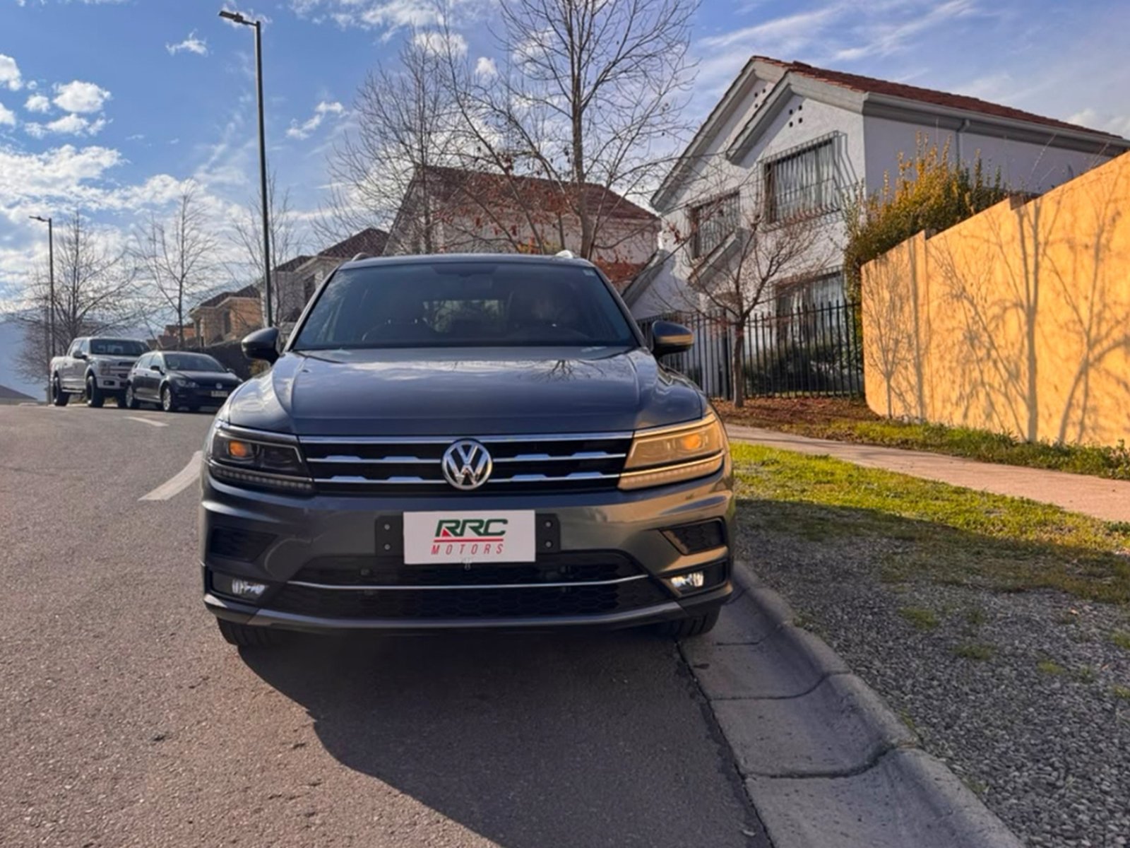 Volkswagen Tiguan 2.0tsi Limited 2018 - Foto 2 de 18