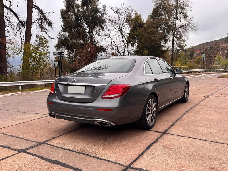 Mercedes-Benz 200 E200 CGI 2017 - Imagen 7 de 16