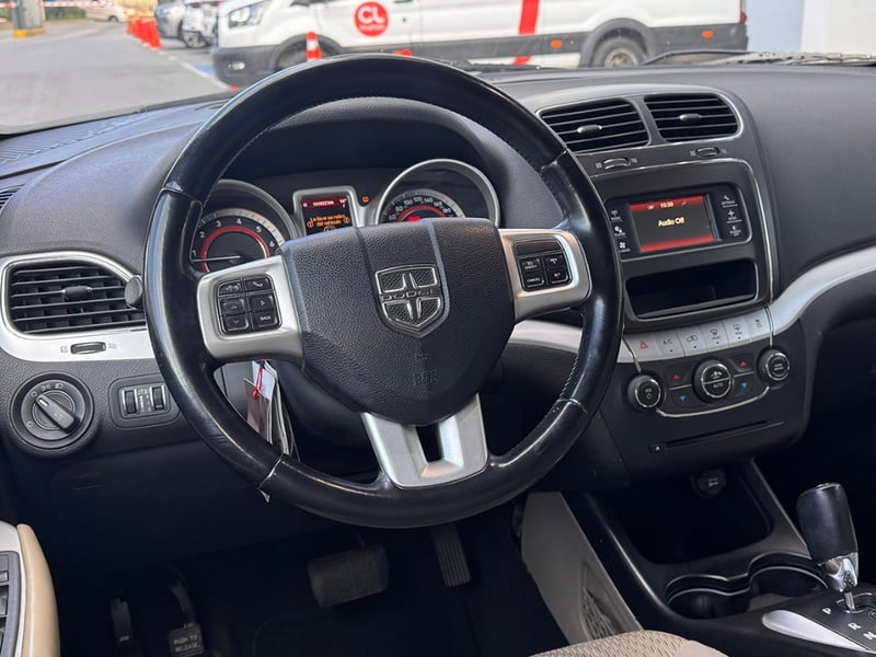 Dodge Journey SXT 3.6 AWD 2012 - Imagen 10 de 17