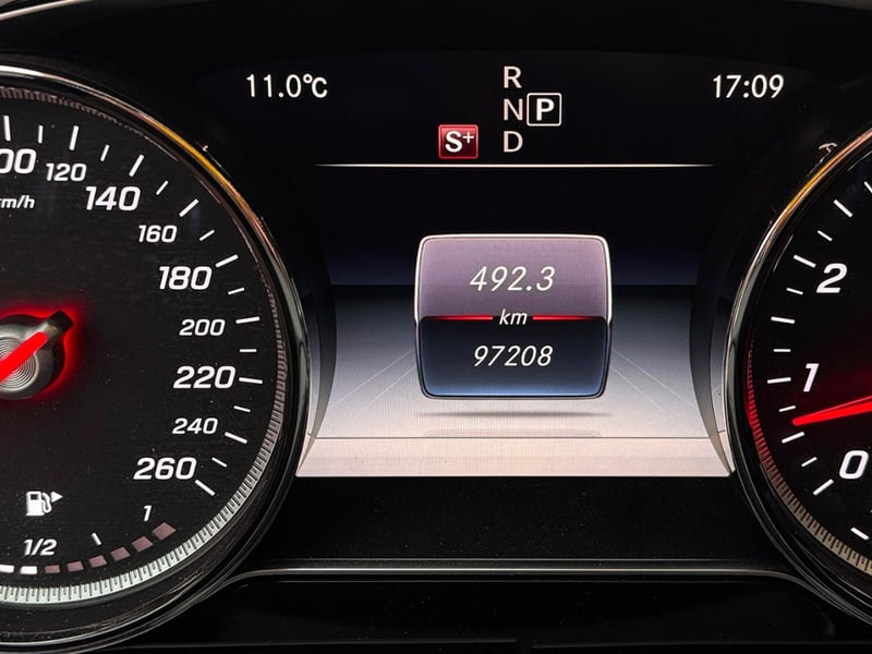 Mercedes-Benz 200 E200 CGI 2017 - Imagen 10 de 16
