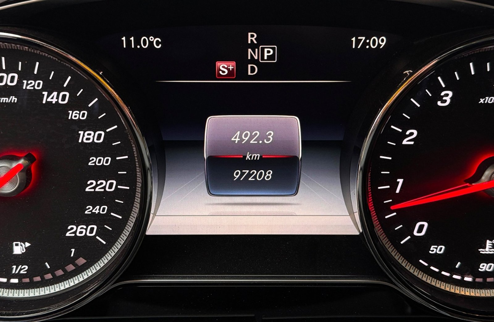 Mercedes-Benz 200 E200 CGI 2017 - Imagen 10 de 16