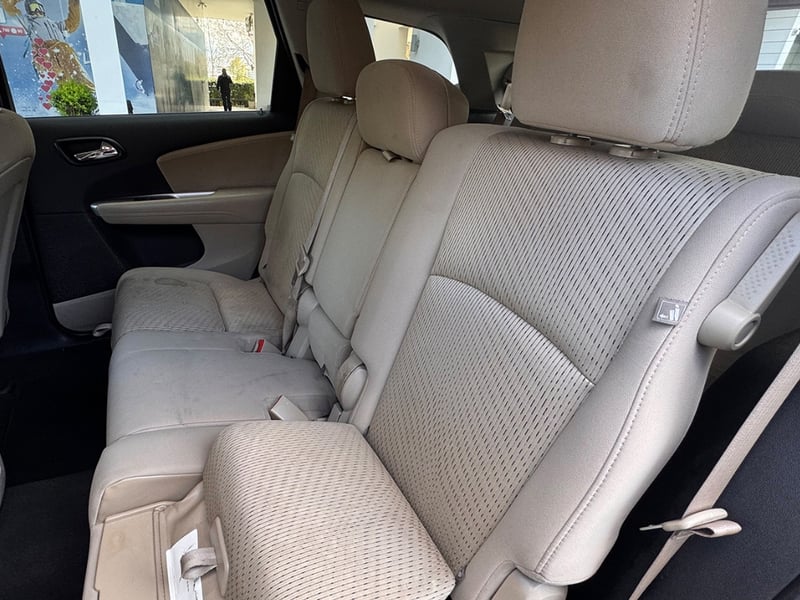 Dodge Journey SXT 3.6 AWD 2012 - Imagen 16 de 17