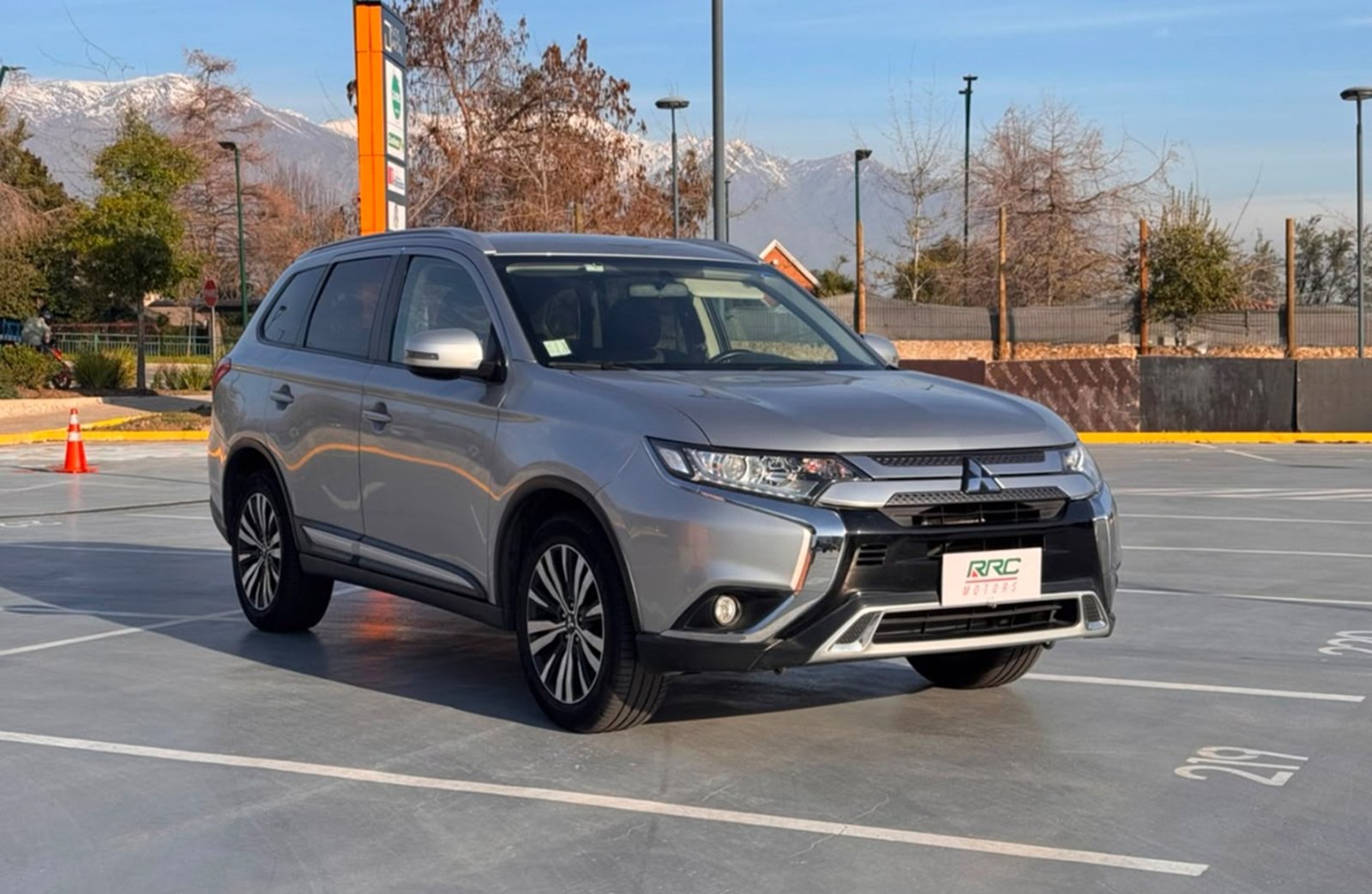 Mitsubishi Outlander GLX 2.4 AWD 2020 - Imagen 9 de 20