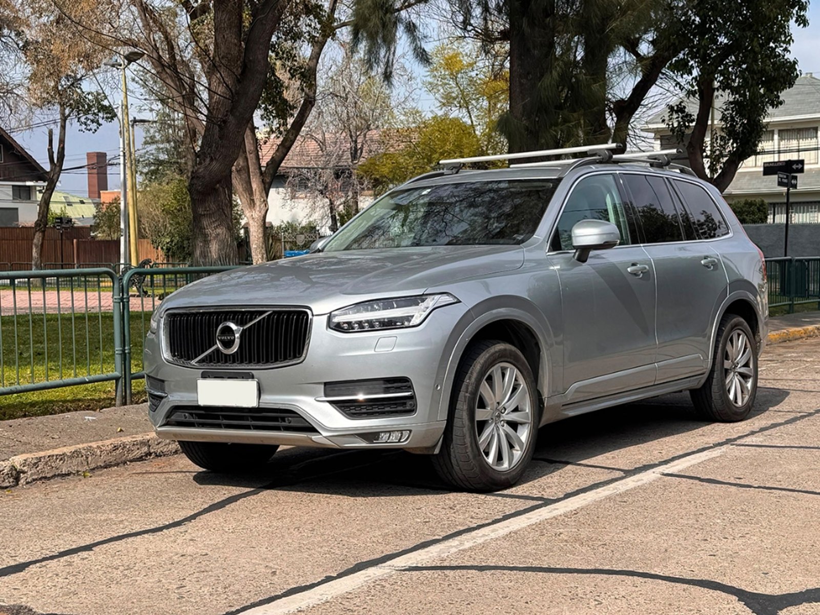 Volvo XC90 D5 AWD Momentum 2018 - Foto 3 de 18
