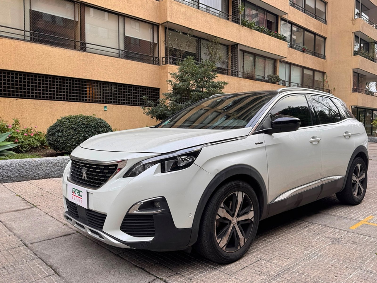 Peugeot 3008 1.6 GT Line 2019 - Foto 3 de 18