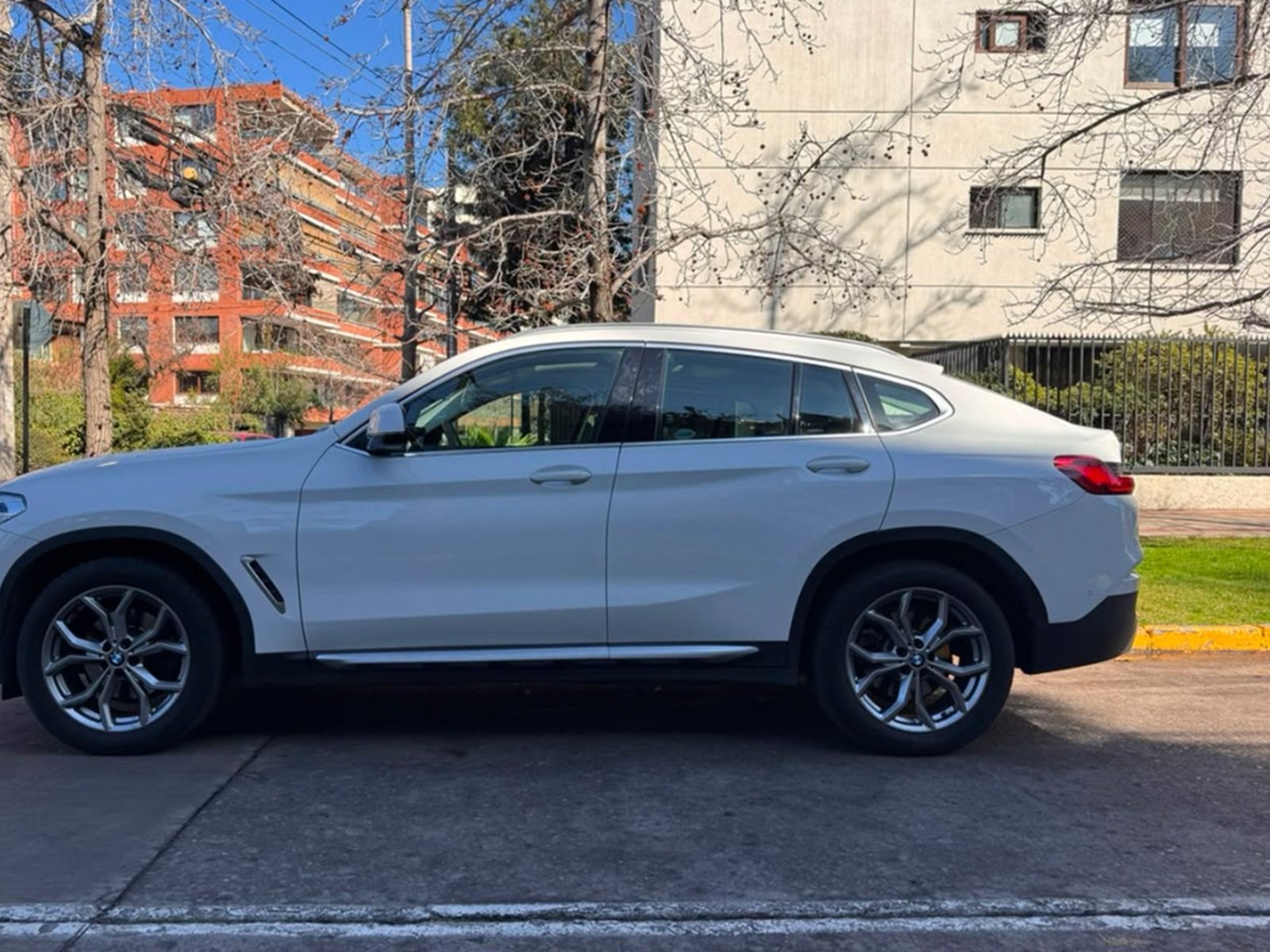 BMW X4 xdrive20i 2021 - Foto 4 de 20