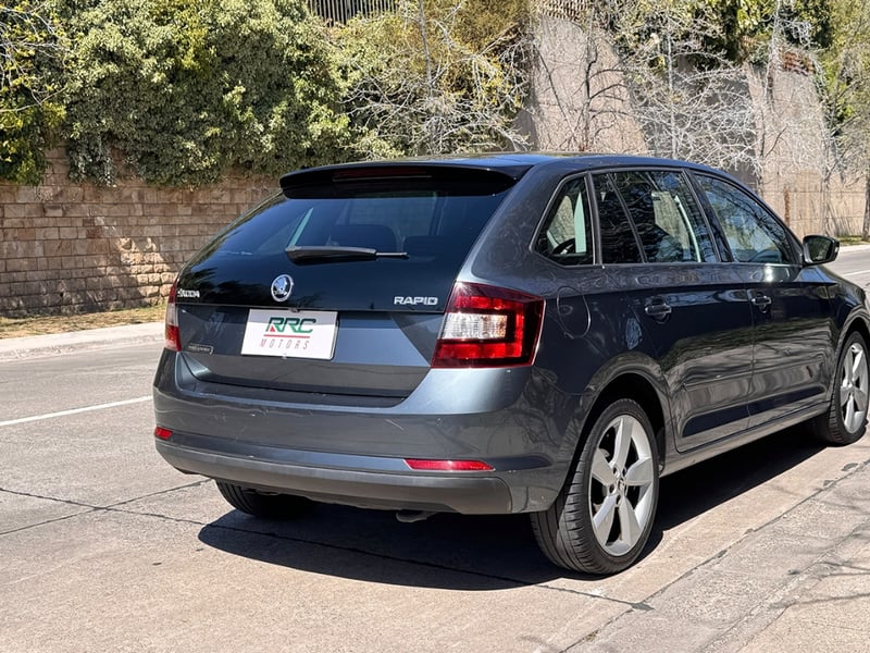 Skoda Rapid Spaceback 1.4t 2019 - Imagen 7 de 15