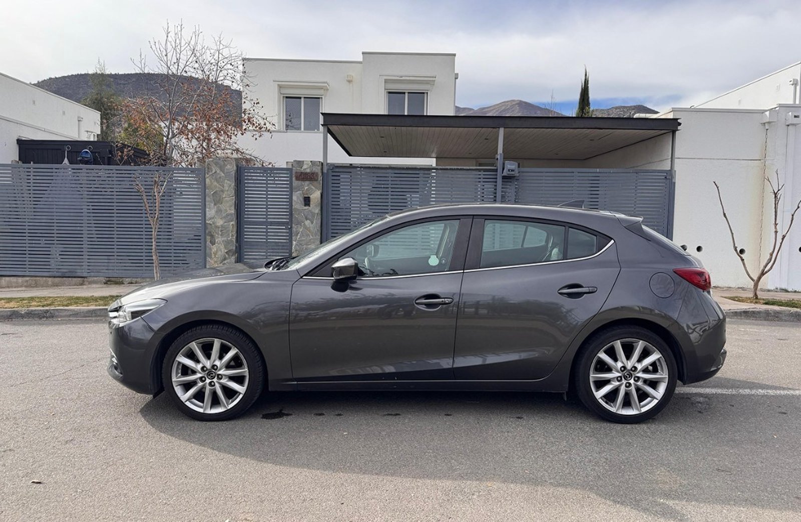 Mazda 3 Sport 2.5 GT Bose 2017 - Imagen 4 de 10