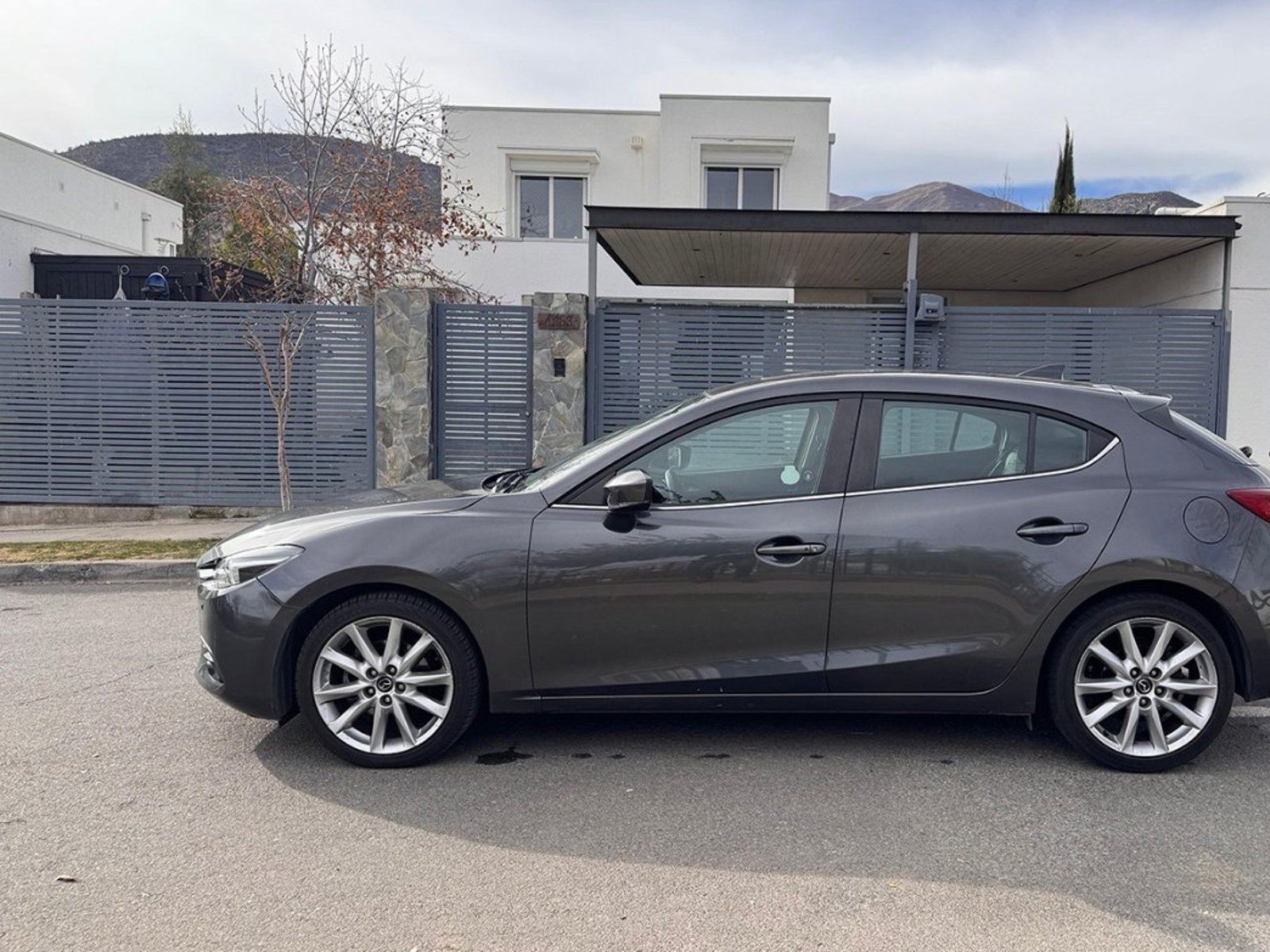 Mazda 3 Sport 2.5 GT Bose 2017 - Foto 4 de 10