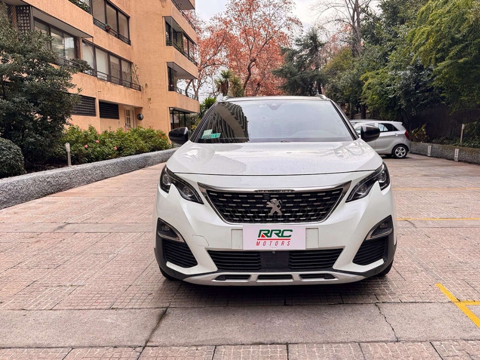Peugeot 3008 1.6 GT Line 2019 - Foto 2 de 18