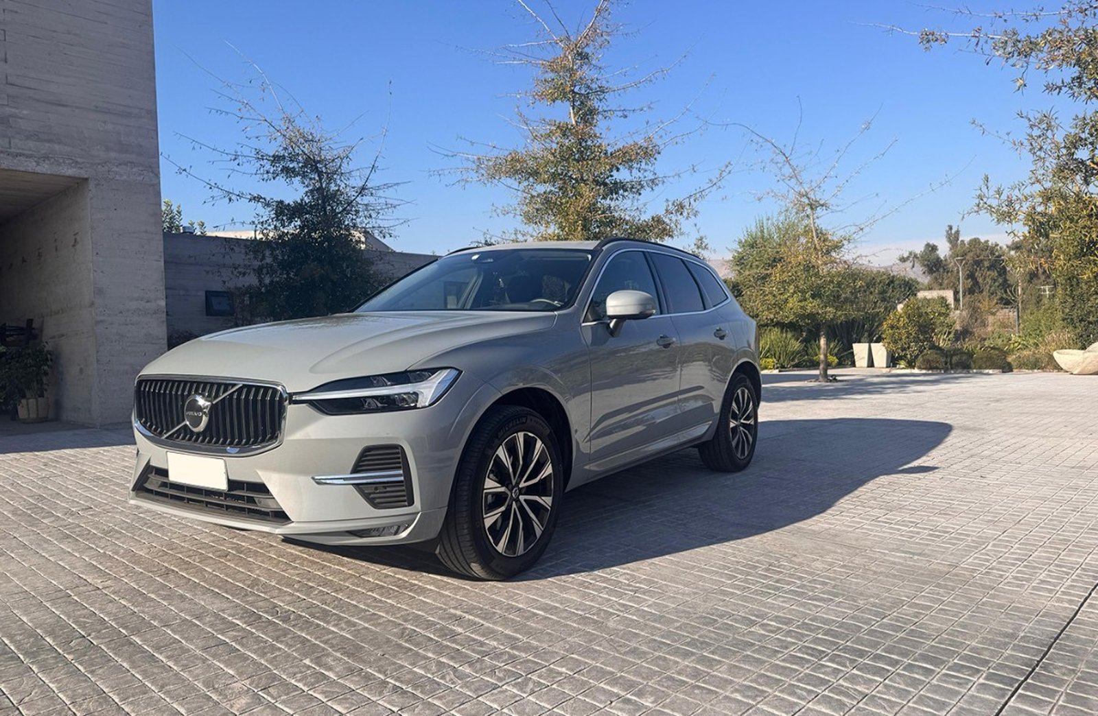 Volvo XC60 B5 Plus AWD 2025 - Imagen 3 de 10