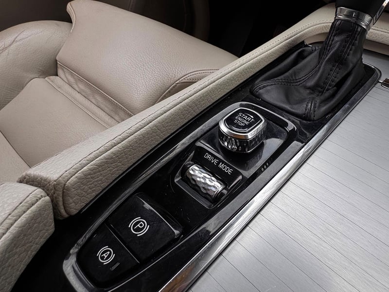 Volvo XC90 D5 AWD Momentum 2018 - Imagen 14 de 18
