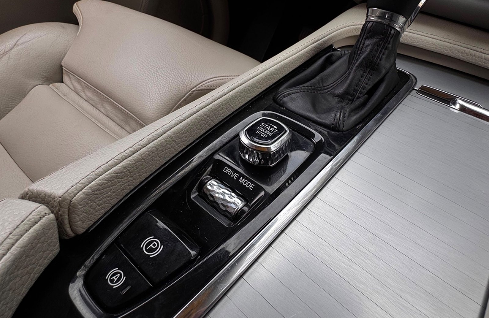 Volvo XC90 D5 AWD Momentum 2018 - Imagen 14 de 18
