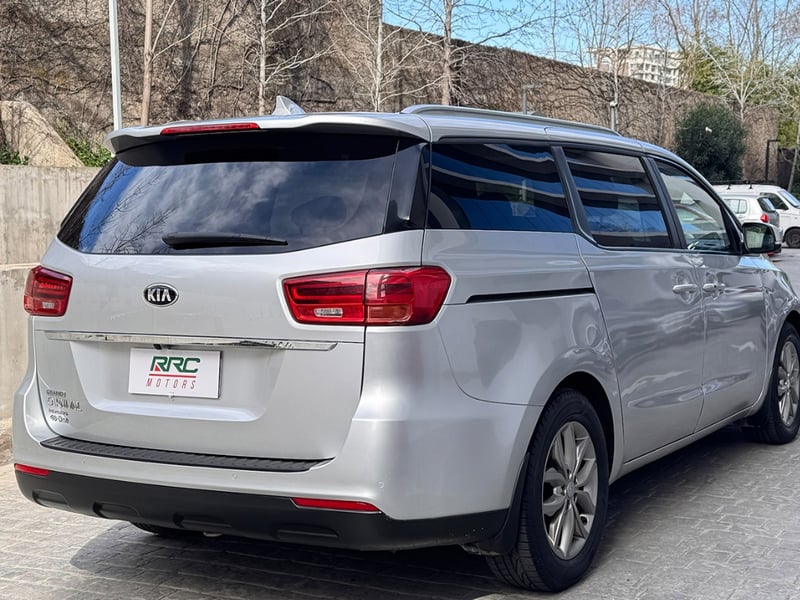 Kia Grand Carnival EX 3.3 2018 - Imagen 6 de 19