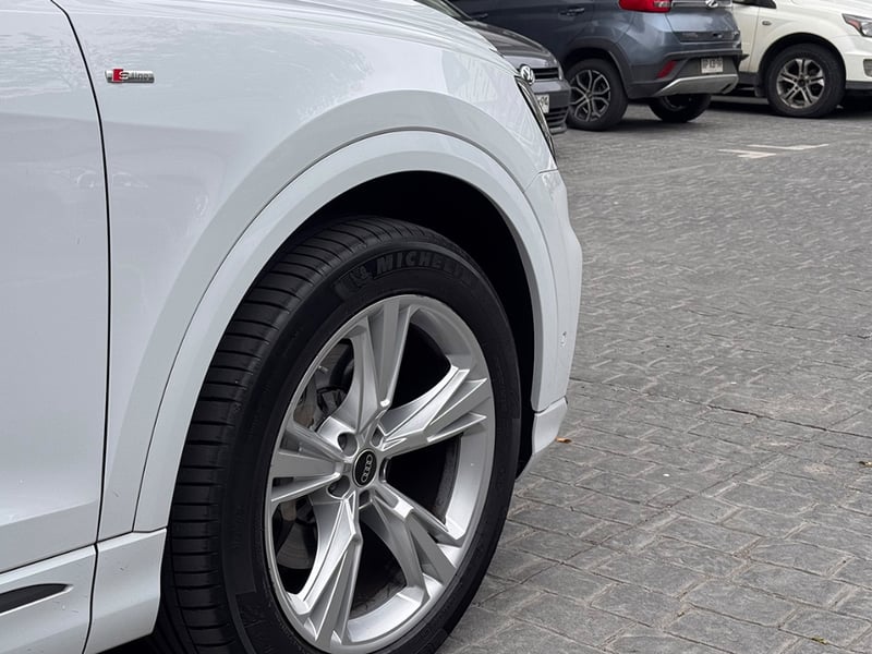 Audi Q8 55 tfsi quattro 2022 - Imagen 4 de 20