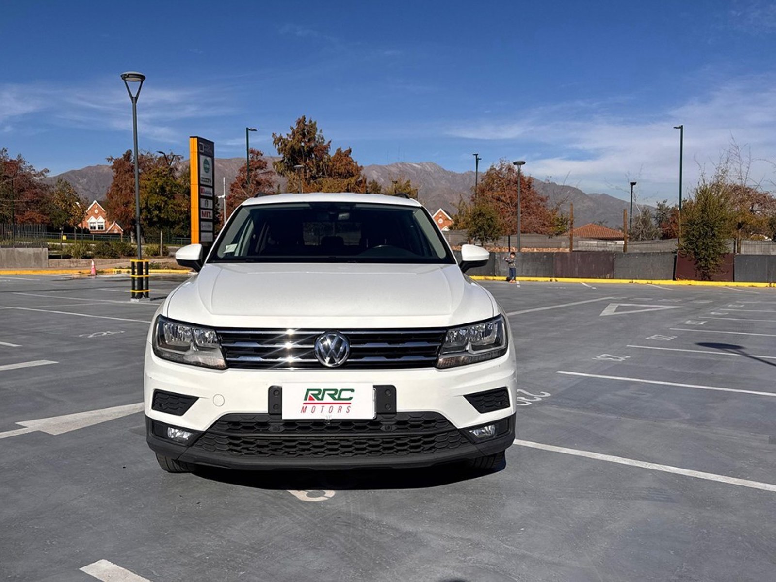 Volkswagen TIGUAN Comfortline 7a 2018 - Foto 2 de 10