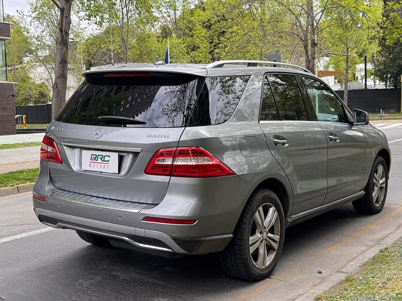 Mercedes-Benz Clase ML 350d 4matic 2013 - Imagen 6 de 8