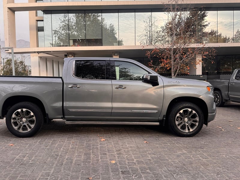 Chevrolet Silverado High Country 3.0 2024 - Imagen 8 de 19