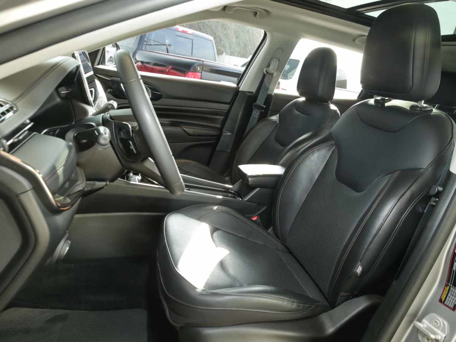 JEEP COMPASS LIMITED 1.3 AUT 2023 - Imagen 10 de 14