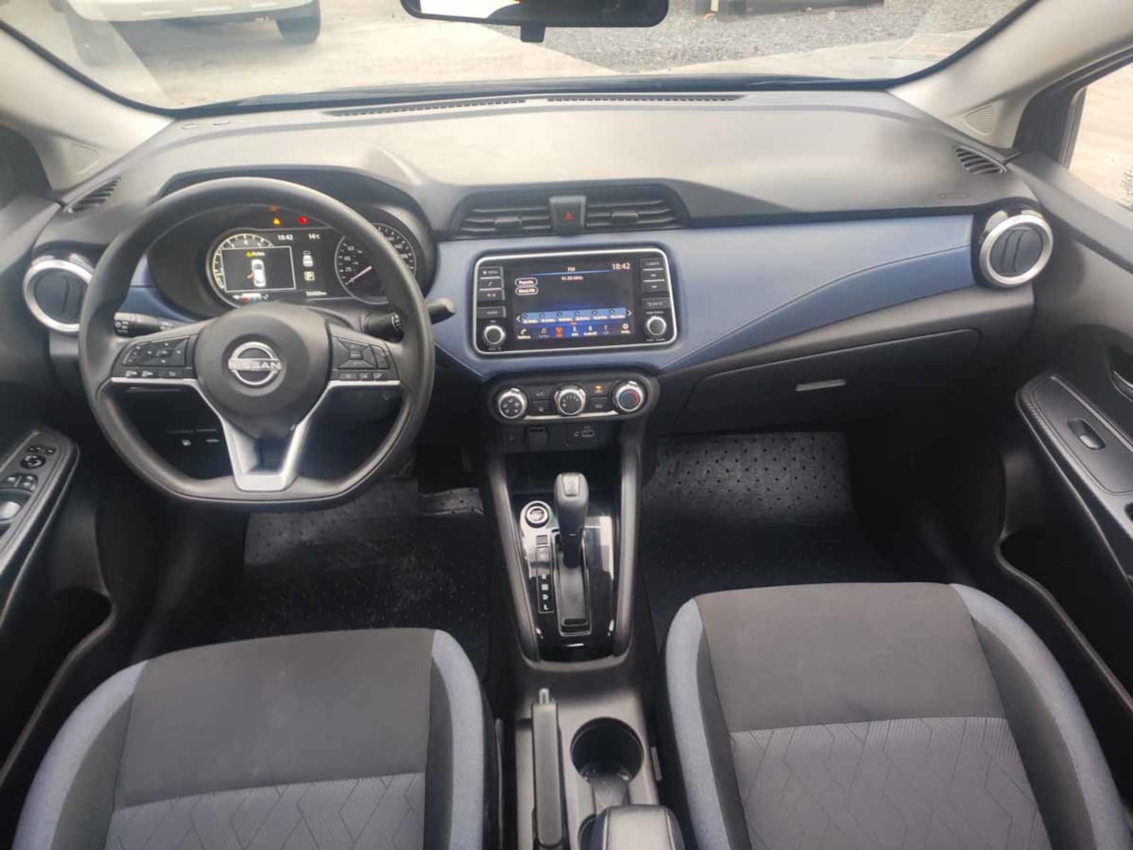 NISSAN VERSA ADVANCE 1.6 AUT 2024 - Imagen 11 de 15
