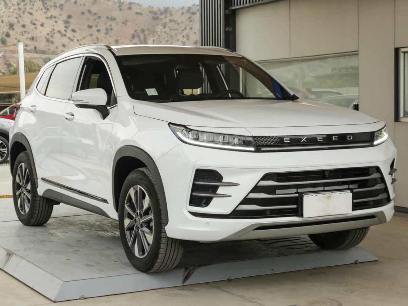 EXEED EXEED LX 1.5T CVT ADVANCED 2023 - Imagen 3 de 14